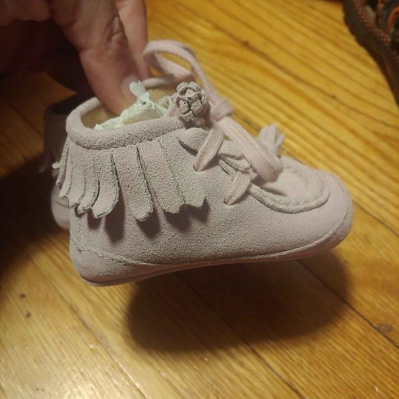 Ralph Lauren Baby Girl Moccasins. NEW Size 2 - Picture 2 of 5
